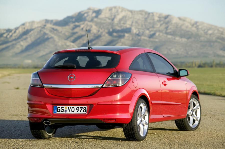  Opel Astra GTC 2005 года  (фото 159 из 212)